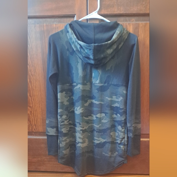 LuLaRoe Amber Lightweight Hoodie - Picture 2 of 4